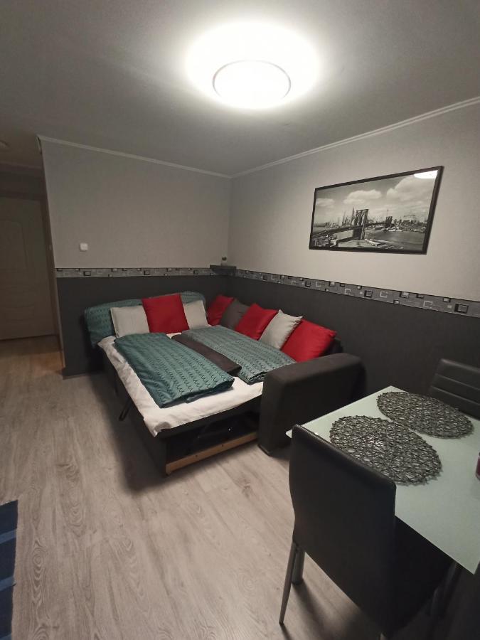 Апартаменты Angi Apartman- Nagyszeru Elhelyezkedes, Vendegkozpontu Szallashely-Szolgaltatas Харканы Экстерьер фото